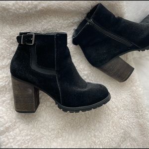 Steve Madden booties size 8